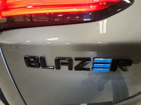 Used 2024 Chevrolet Blazer EV RS AWD/4WD image 37