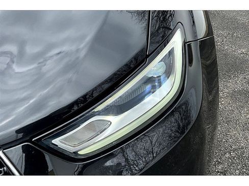 Used 2023 Chrysler Pacifica Limited FWD image 35
