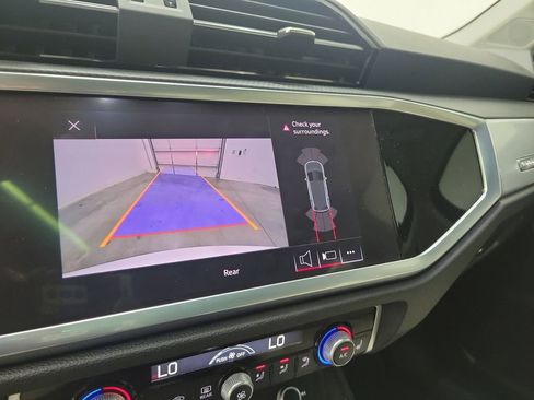 Used 2021 Audi Q3 2.0T Premium w/ Convenience Package image 30