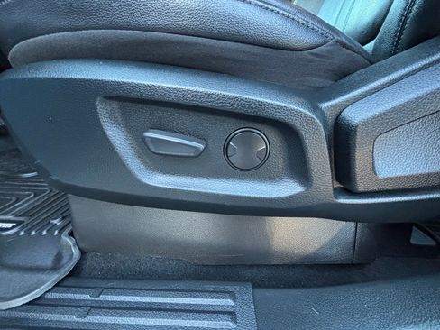 Used 2022 Ford Ranger Lariat w/ Equipment Group 501A High image 13