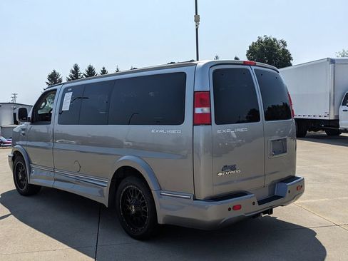 Used 2020 Chevrolet Express 2500 w/ Enhanced Convenience Package RWD image 5