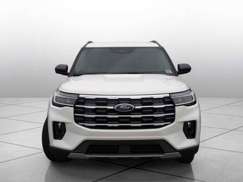 New 2025 Ford Explorer Active w/ Active Comfort Package image 2