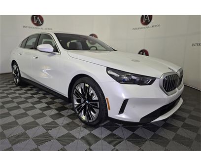 New 2025 BMW 530i xDrive w/ Premium Package