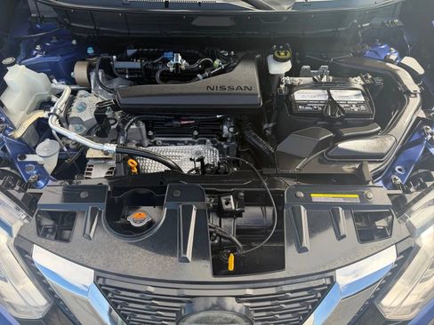 Used 2018 Nissan Rogue SV image 21