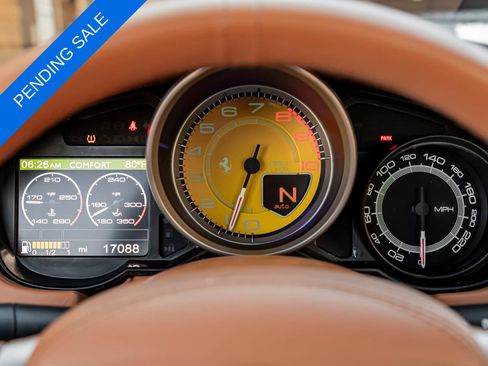 Used 2010 Ferrari California RWD image 21