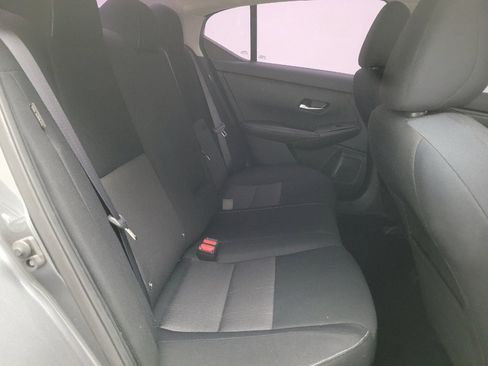 Used 2022 Nissan Sentra SV FWD image 19