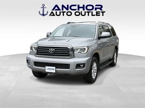 Used 2019 Toyota Sequoia SR5 image 4