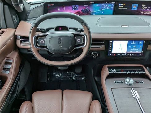 New 2025 Lincoln Navigator Reserve image 15