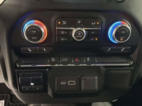 Used 2022 GMC Sierra 1500 SLE w/ X31 Off-Road Package AWD/4WD image 29