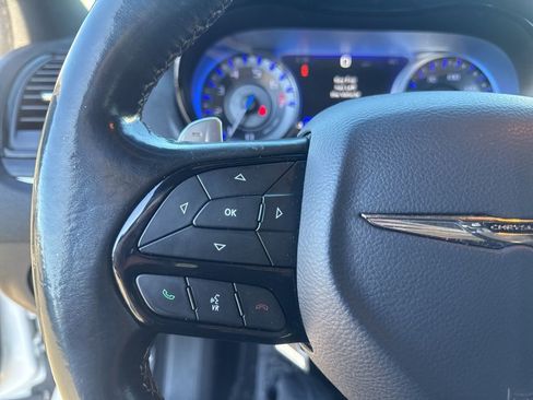 Used 2019 Chrysler 300 S image 19