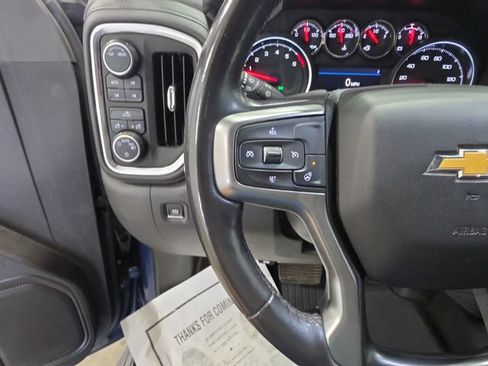 Used 2021 Chevrolet Silverado 1500 LT AWD/4WD image 16