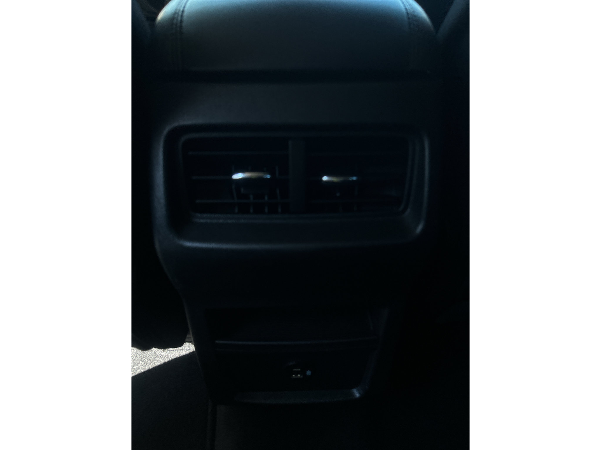 Used 2021 Ford Edge SE FWD image 10