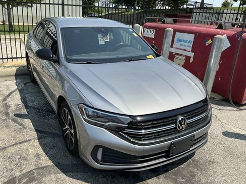 Used 2023 Volkswagen Jetta Sport FWD image 3