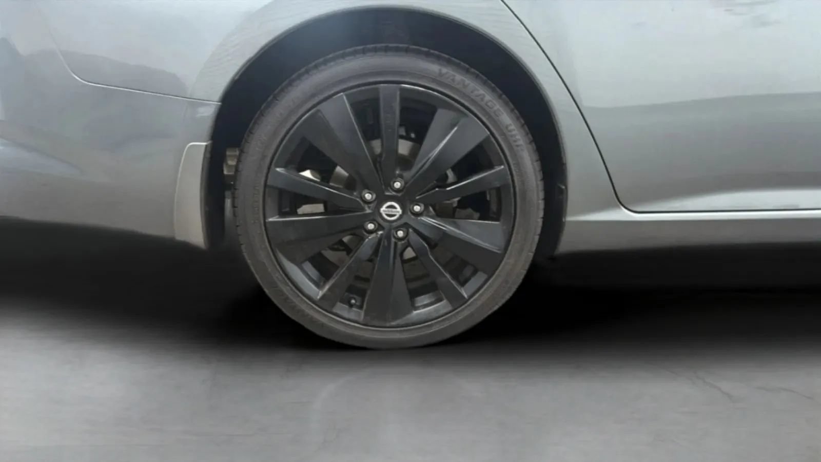 Used 2022 Nissan Altima 2.5 SR w/ Midnight Edition Package FWD image 27