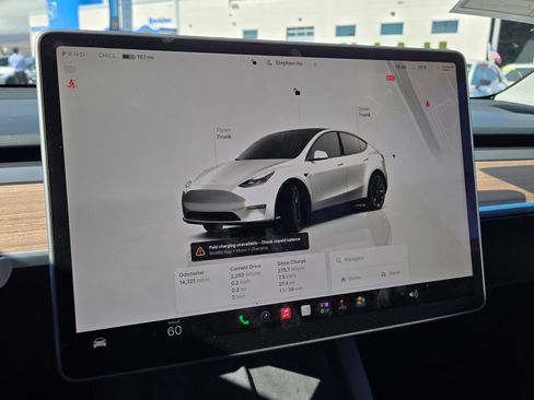 Used 2025 Tesla Model Y Long Range RWD image 19
