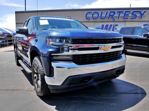 Used 2019 Chevrolet Silverado 1500 LT w/ All-Star Edition AWD/4WD image 2