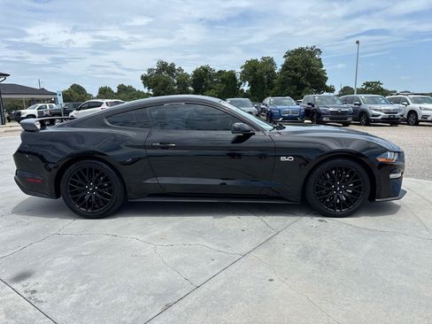 Used 2019 Ford Mustang GT Premium w/ GT Performance Package RWD image 3