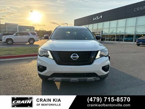 Used 2020 Nissan Pathfinder SL FWD image 20