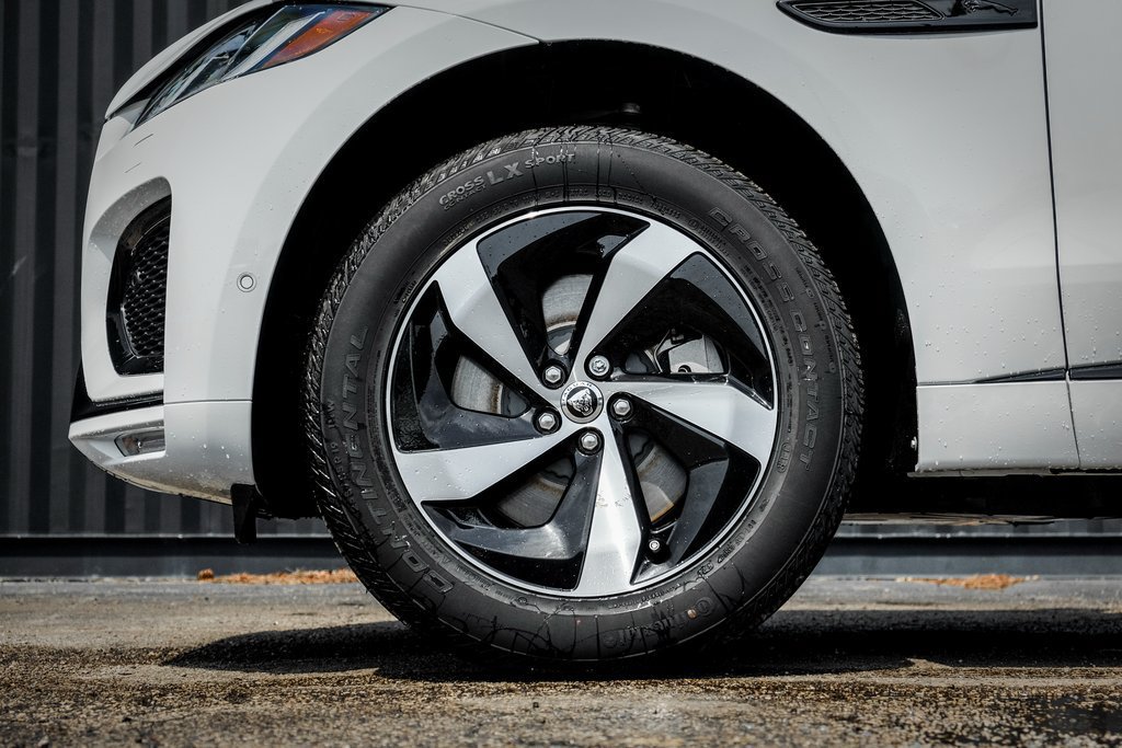 New 2026 Jaguar F-PACE R-Dynamic S AWD/4WD image 4