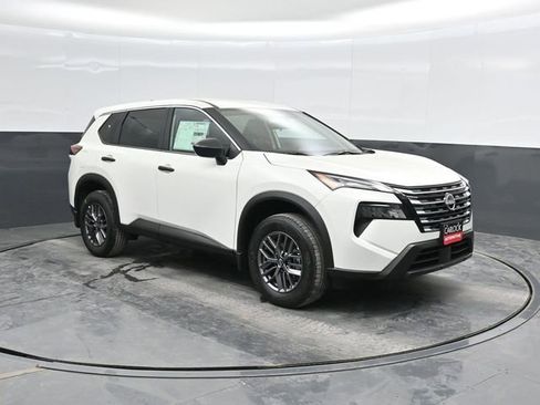 New 2026 Nissan Rogue S image 4