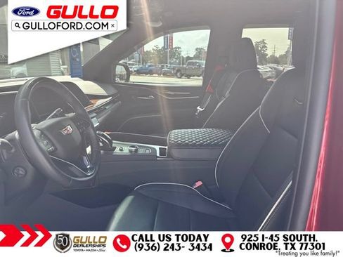 Used 2024 Cadillac Escalade Premium Luxury RWD image 9