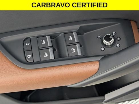 Used 2022 Audi Q5 2.0T Premium w/ Convenience Package AWD/4WD image 12