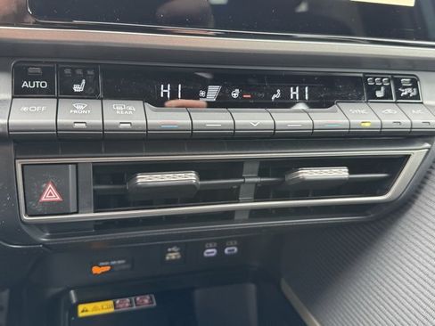 New 2026 Toyota Camry SE image 10