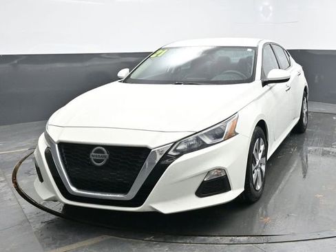 Used 2021 Nissan Altima 2.5 S image 2