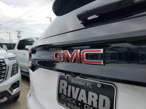 New 2026 GMC Acadia AT4 w/ Luxury Package AWD/4WD image 7
