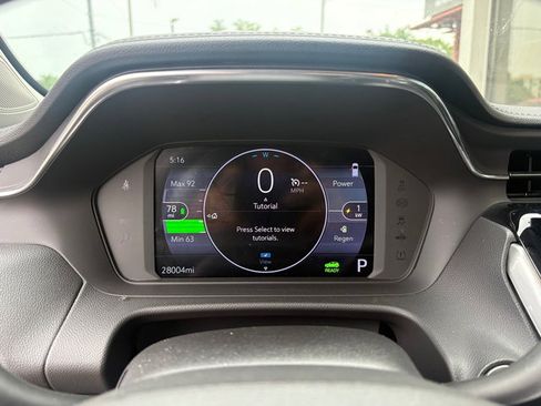 Used 2023 Chevrolet Bolt EUV LT FWD image 22