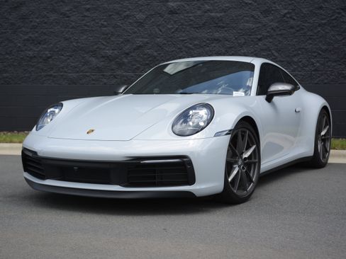 Certified 2024 Porsche 911 Carrera T RWD image 37