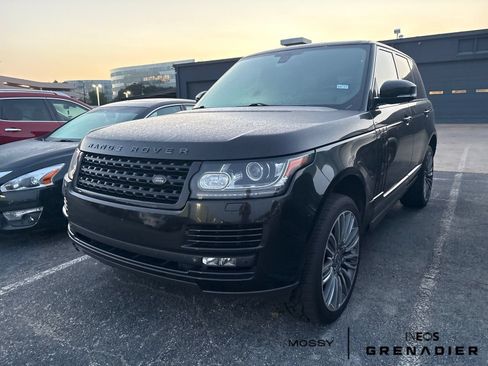 Used 2014 Land Rover Range Rover Supercharged AWD/4WD image 2