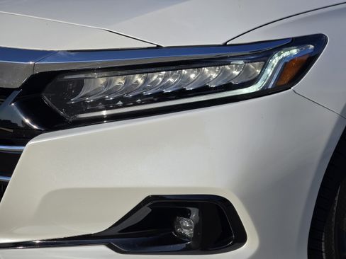 Used 2021 Honda Accord EX image 30