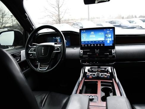 Used 2023 Lincoln Navigator Reserve image 23