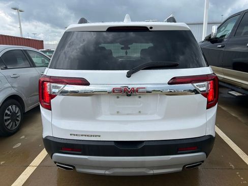 Used 2023 GMC Acadia SLE w/ Driver Convenience Package FWD image 7