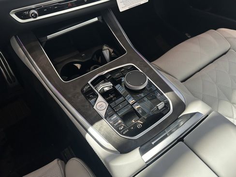 New 2026 BMW X5 xDrive50e image 10
