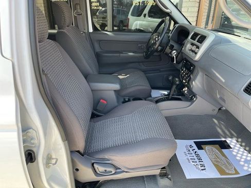 Used 2001 Nissan Xterra SE image 43