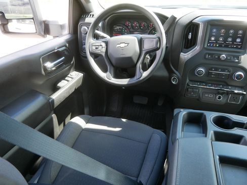 Used 2025 Chevrolet Silverado 2500 Custom w/ Custom Convenience Package AWD/4WD image 9