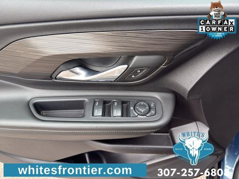 Used 2024 GMC Terrain SLE AWD/4WD image 17