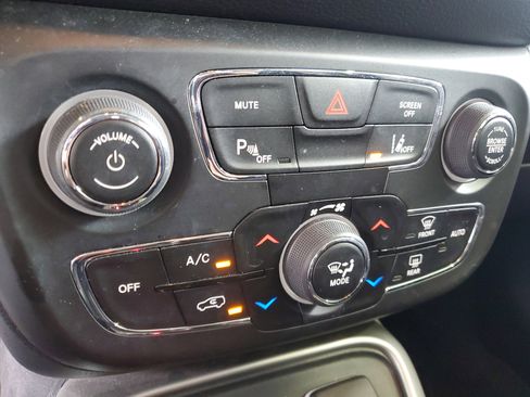 Certified 2021 Jeep Compass Latitude w/ Driver Assistance Group FWD image 27