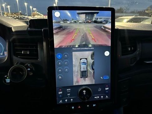 Used 2024 Ford F150 Lightning Flash image 39