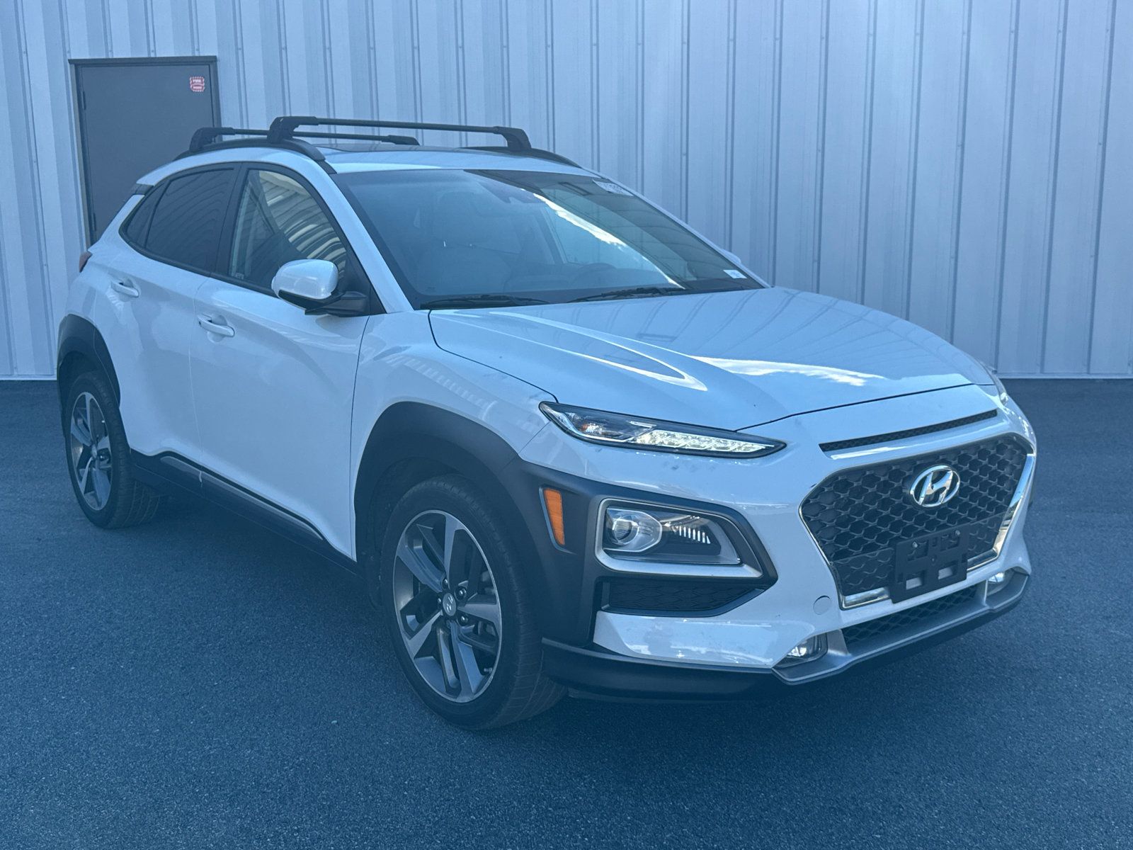 Used 2020 Hyundai Kona Limited AWD/4WD image 3
