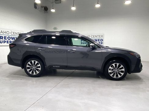 Certified 2025 Subaru Outback Touring XT w/ Tech Package 2 AWD/4WD image 9