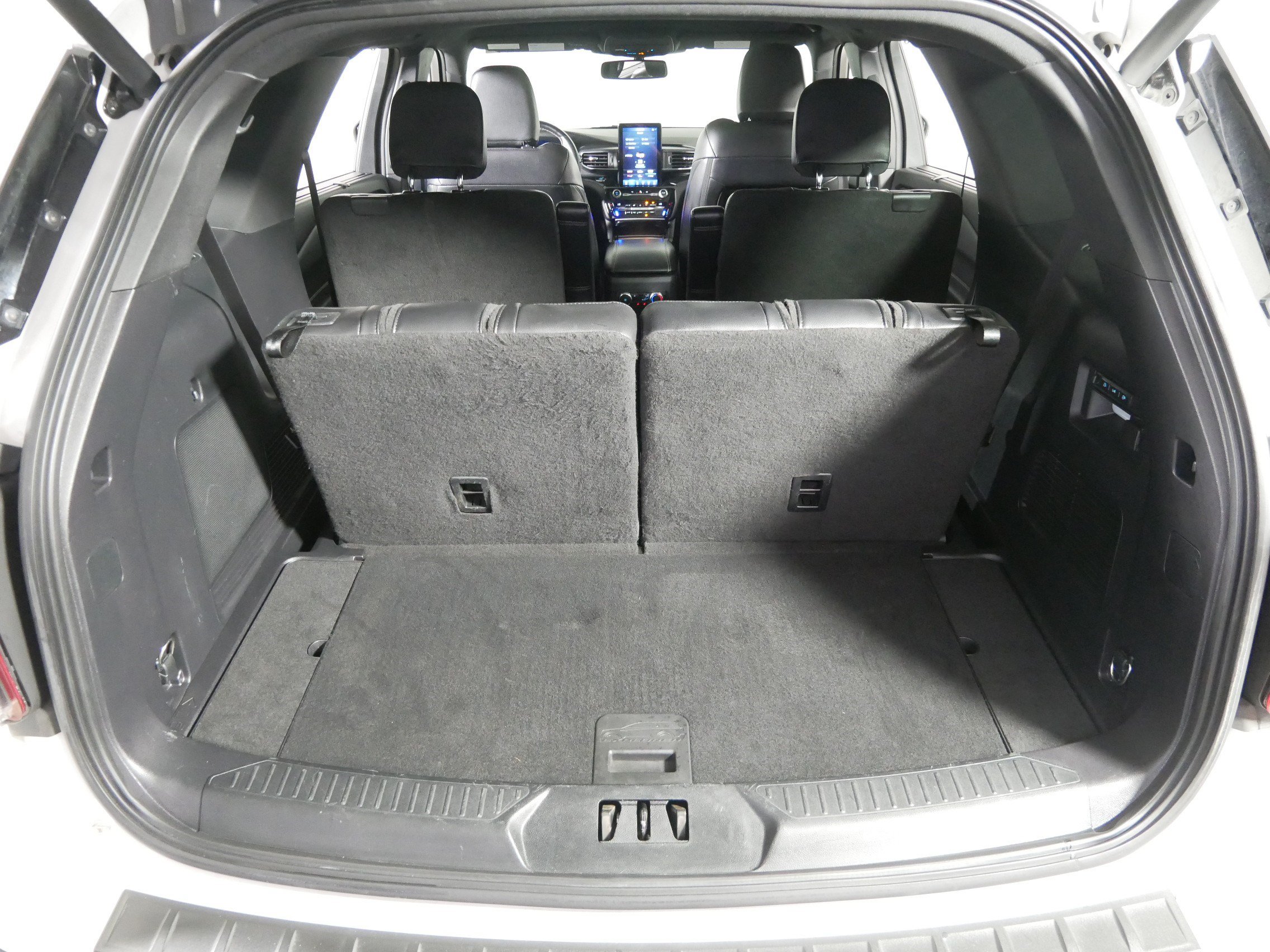 Used 2021 Ford Explorer ST w/ Equipment Group 401A AWD/4WD image 18