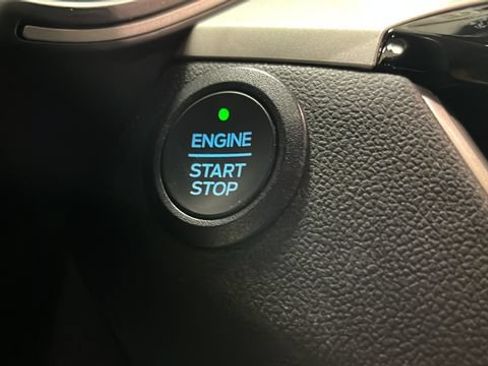 Used 2022 Ford Escape SEL w/ Equipment Group 302A AWD/4WD image 22