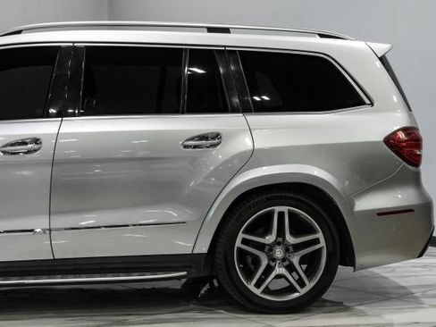 Used 2017 Mercedes-Benz GLS 550 4MATIC image 19