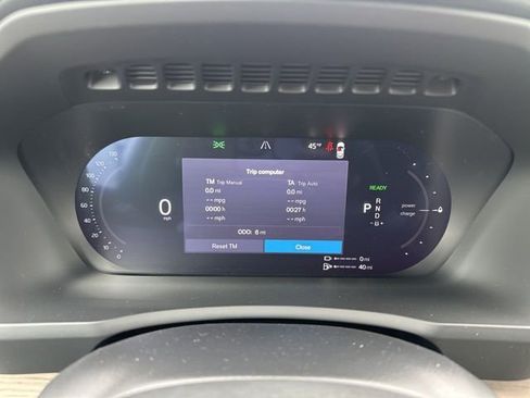 New 2026 Volvo XC90 T8 Plus w/ Protection Package Premier image 17