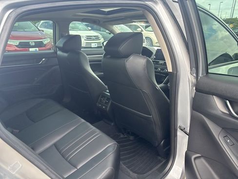 Used 2022 Honda Accord Touring image 33