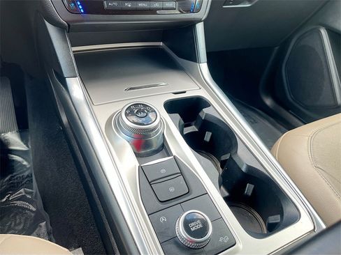 Used 2020 Ford Explorer Limited image 17