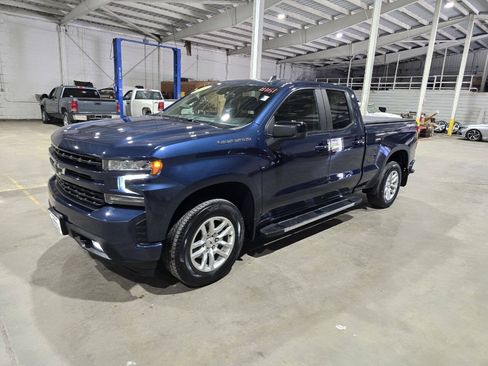 Used 2021 Chevrolet Silverado 1500 RST AWD/4WD image 2